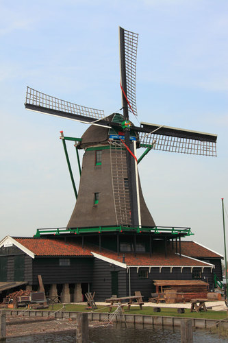 Tradiční větrný mlýn v Holandsku