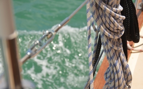 Boat knots and water