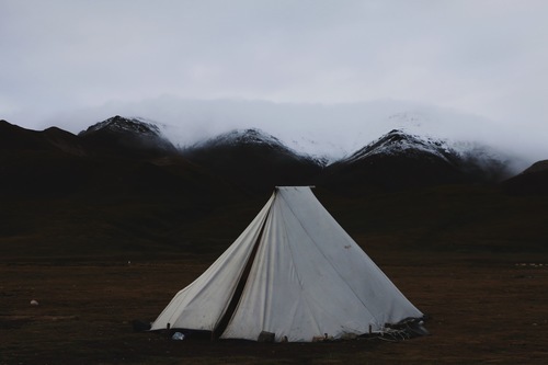 Tente blanche