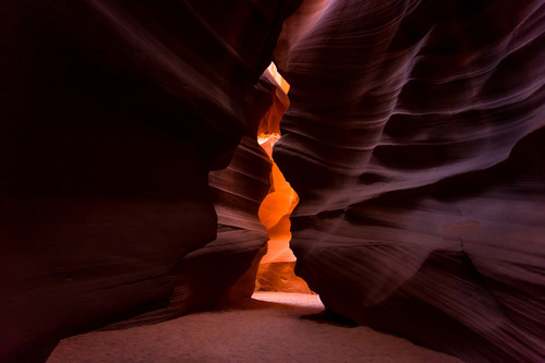 Lumière entre les grottes