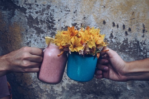 Mugs with flowers