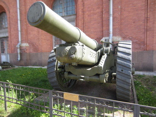 Oude canon voor artillerie museum