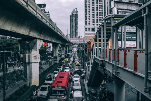 Ciudad llena de gente de Bangkok, Tailandia