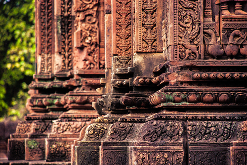 Kamboçyalı tapınak duvarları