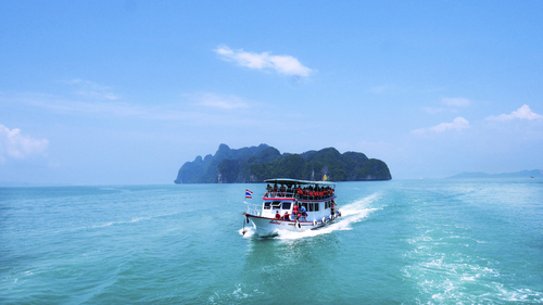 Boat cruise in Phang-nga
