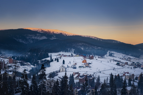 Bukovel dağın günbatımı