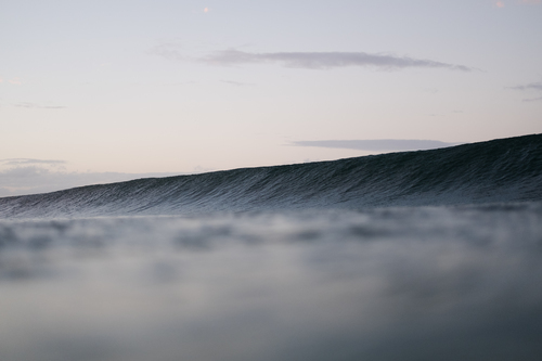 Stor våg i Byron Bay, Australien