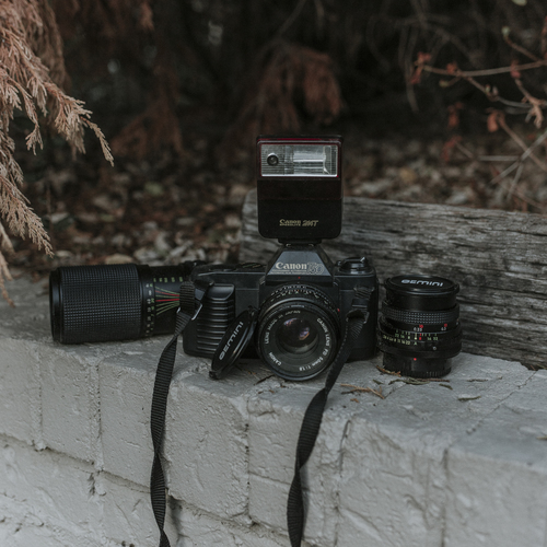Fotocamera Canon con lenti