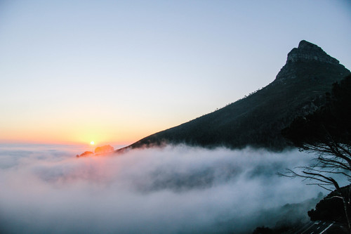 Kaapstad mistige zonsondergang