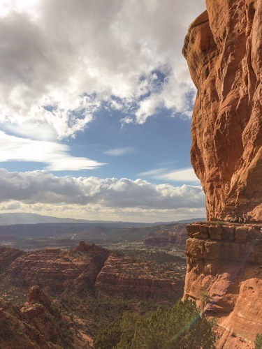 Cathedral Rock en un día soleado