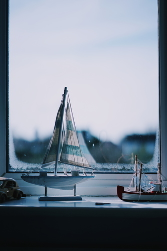 Båt i fönstret