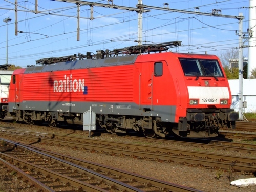 Deutsche Bahn locomotive, tapez Railion 189 082-1