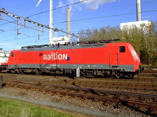 Locomotiva pentru servicii internaţionale de mărfuri, vedere laterală