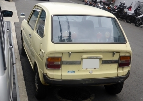 Kompaktní automobil Daihatsu chlapík Max vlastní L38