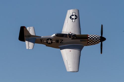P-51 Mustang Aliance Air Show dolů zobrazení
