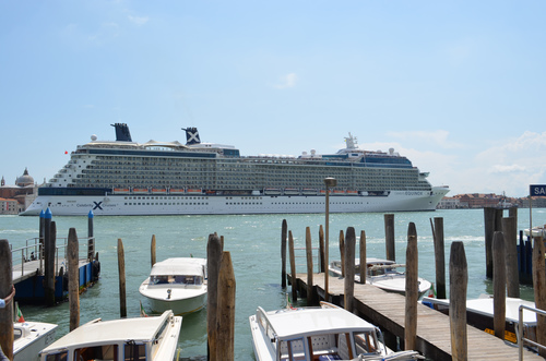 Equinox cruiser in Venice