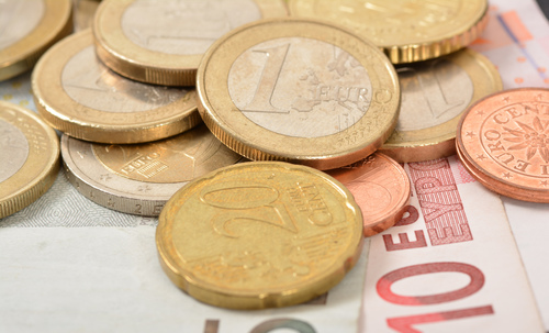 Монети євро та нотатки