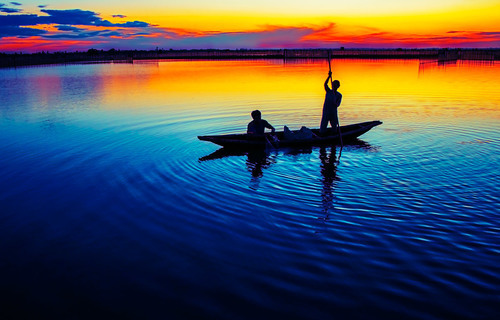 Fishing in the blue lagune