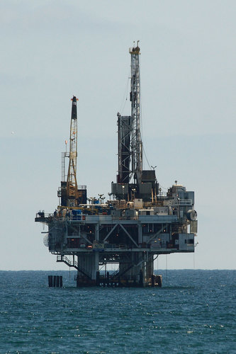 Oil drilling and platform
