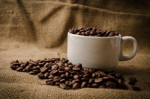 Cafea într-o ceaşcă de cafea
