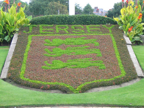 Grass made coat of arms