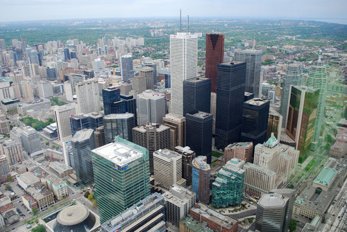 Vedere de sus din centrul oraşului Toronto