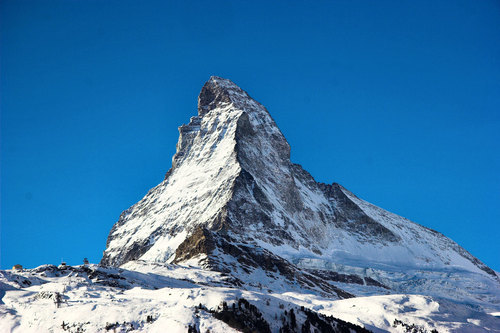 Matterhorn dağın tepesinde