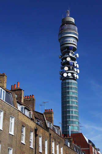 Torre de la telecomunicación