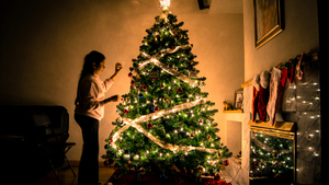 Decorando a árvore de Natal