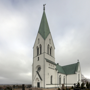 Изолированные маленькая церковь