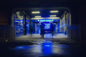 Passage souterrain bleu