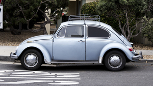 Blauwe Volkswagen Kever afbeelding