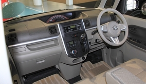 Daihatsu Tanto X Turbo interior