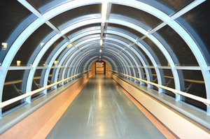 Стеклянный туннель