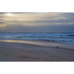 Plage à la tombée de la nuit