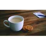 Caneca e biscoito de café