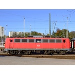 Locomotive électrique à la station de chemin de fer, Allemagne