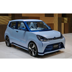 Kompakt şehir otomobili Daihatsu D-base